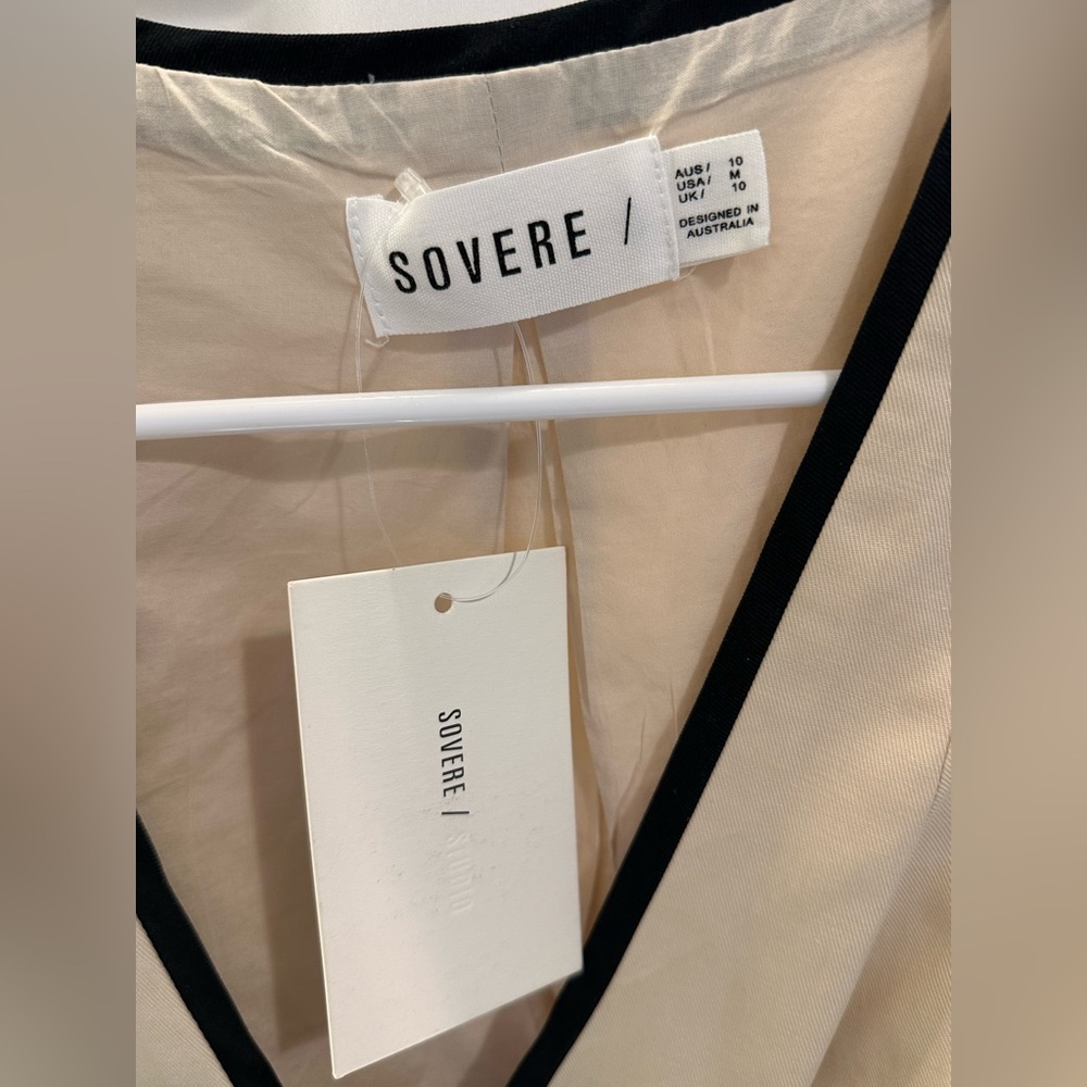 New NWT SOVERE Express Waistcoat in Neutral vest revolve - Picture 4 of 5